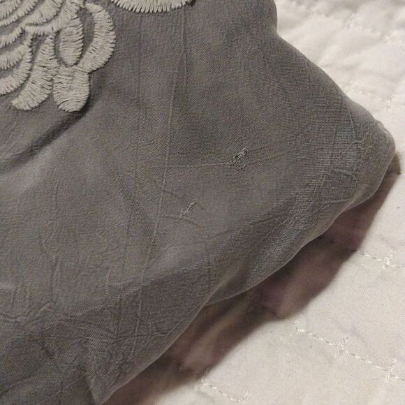 Johnny Was Women's Size Small Embroidered Olive Green Cupra Rayon Tunic Top - Picture 11 of 13